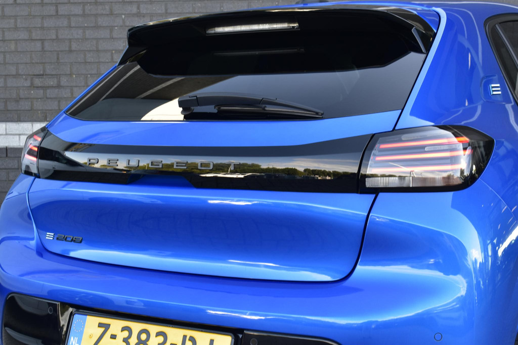 Peugeot e-208 (Z383RJ) met abonnement