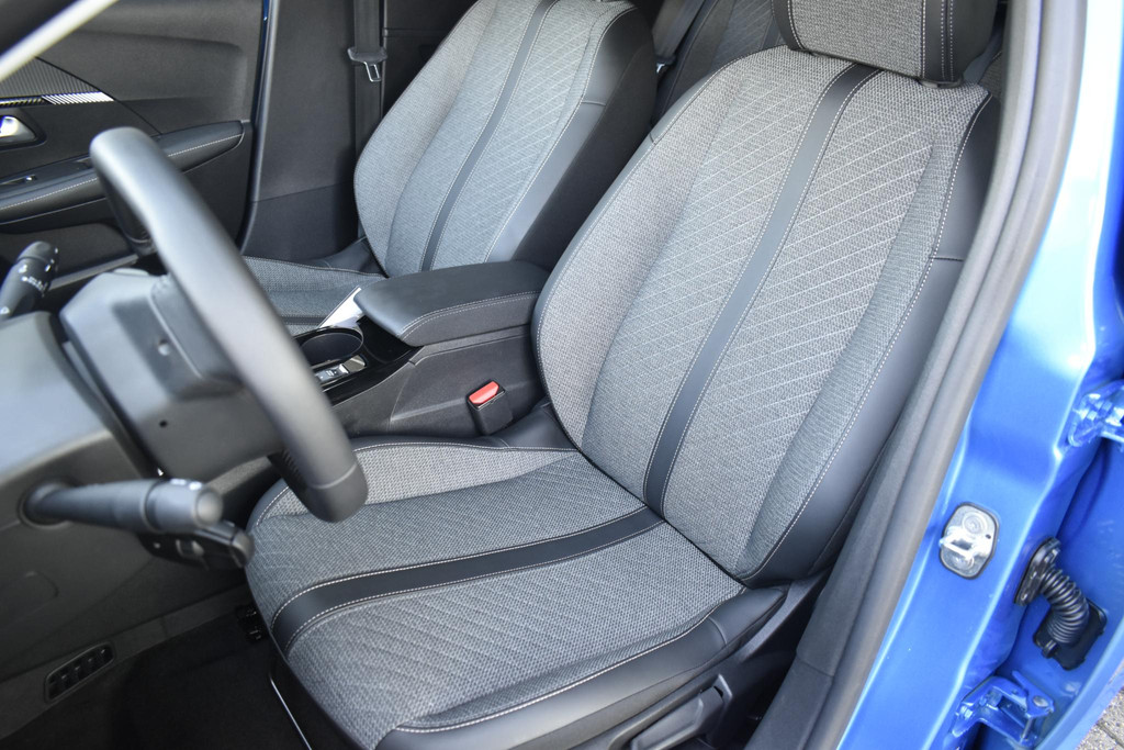 Peugeot e-208 (Z383RJ) met abonnement