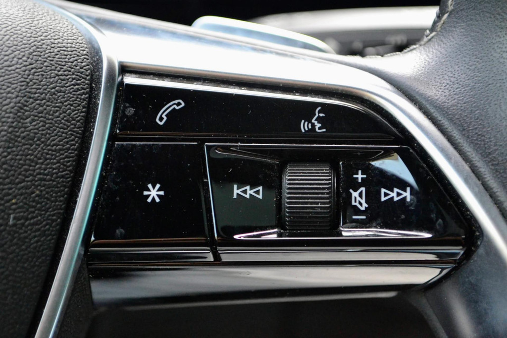 Audi e-tron (K809TH) met abonnement