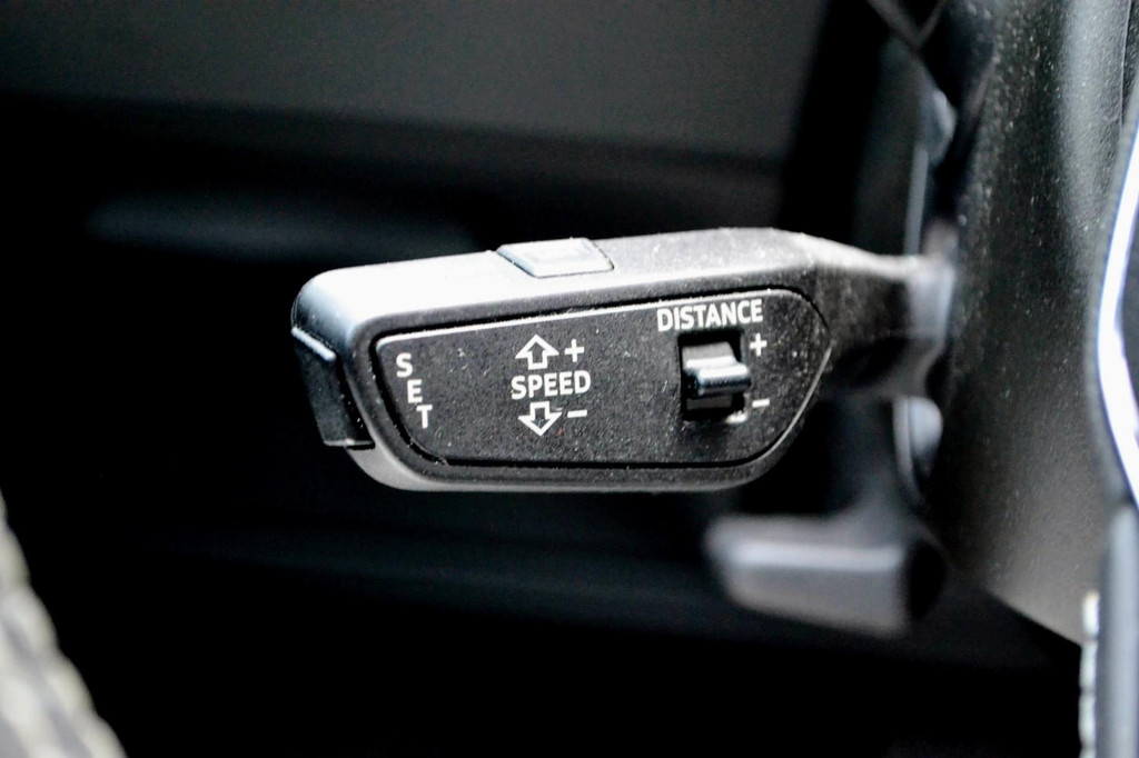 Audi e-tron (K809TH) met abonnement