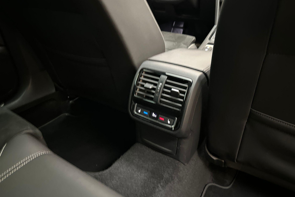 Volkswagen Passat (HZV73R) met abonnement