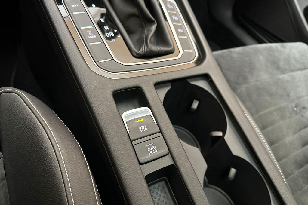 Volkswagen Passat (HZV73R) met abonnement