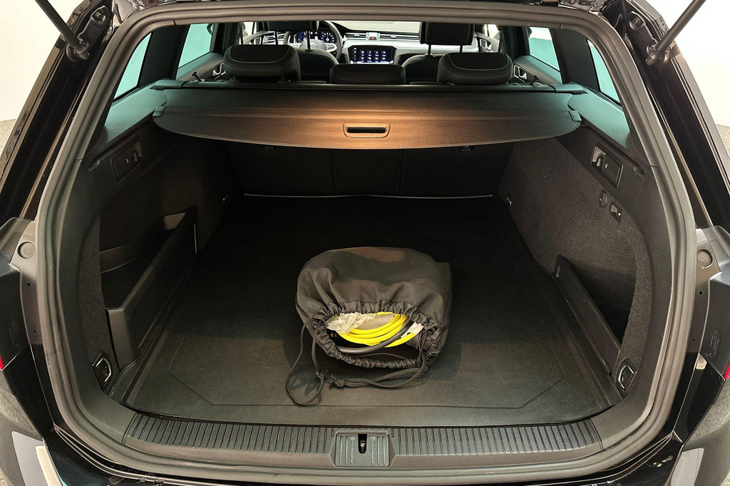 Volkswagen Passat (HZV73R) met abonnement