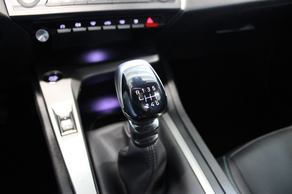 Peugeot 308 (Z394PK) met abonnement