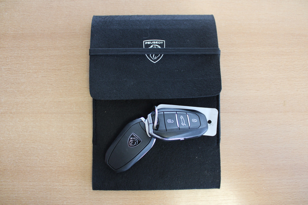 Peugeot 308 (Z394PK) met abonnement