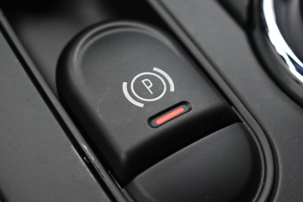 MINI Clubman (S917HZ) met abonnement