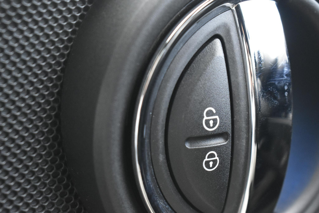 MINI Clubman (S917HZ) met abonnement