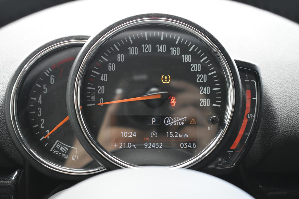 MINI Clubman (S917HZ) met abonnement