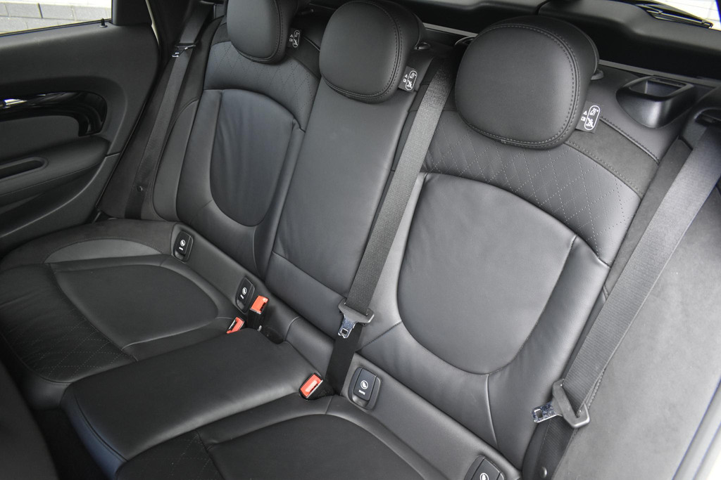 MINI Clubman (S917HZ) met abonnement