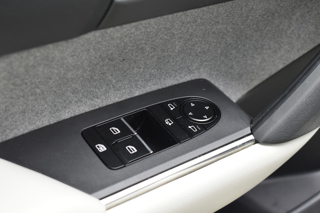 Mazda MX-30 (N485NP) met abonnement