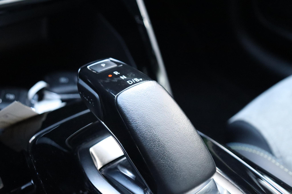 Peugeot e-208 (J044FH) met abonnement