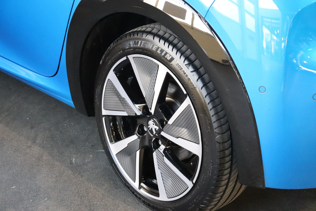 Peugeot e-208 (J044FH) met abonnement