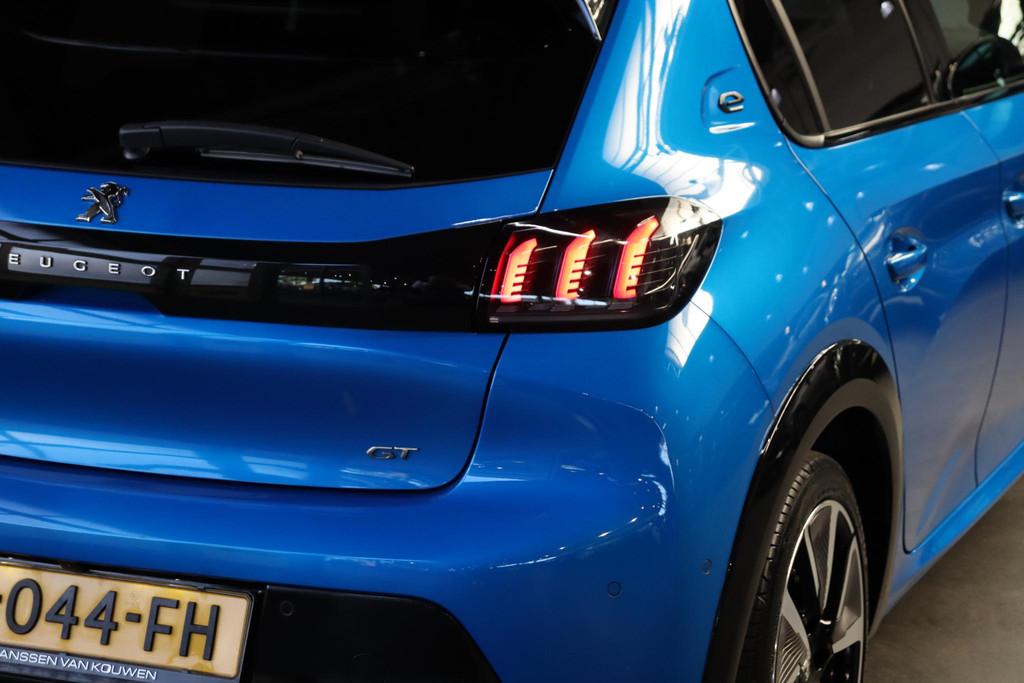 Peugeot e-208 (J044FH) met abonnement