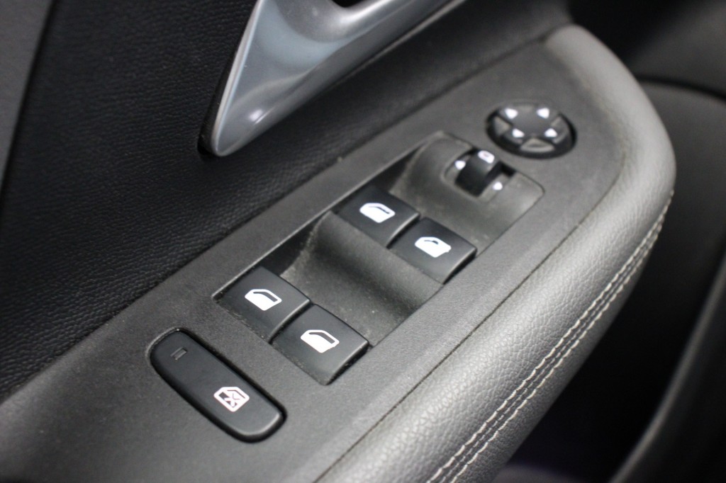 Opel Mokka-e (L007FH) met abonnement