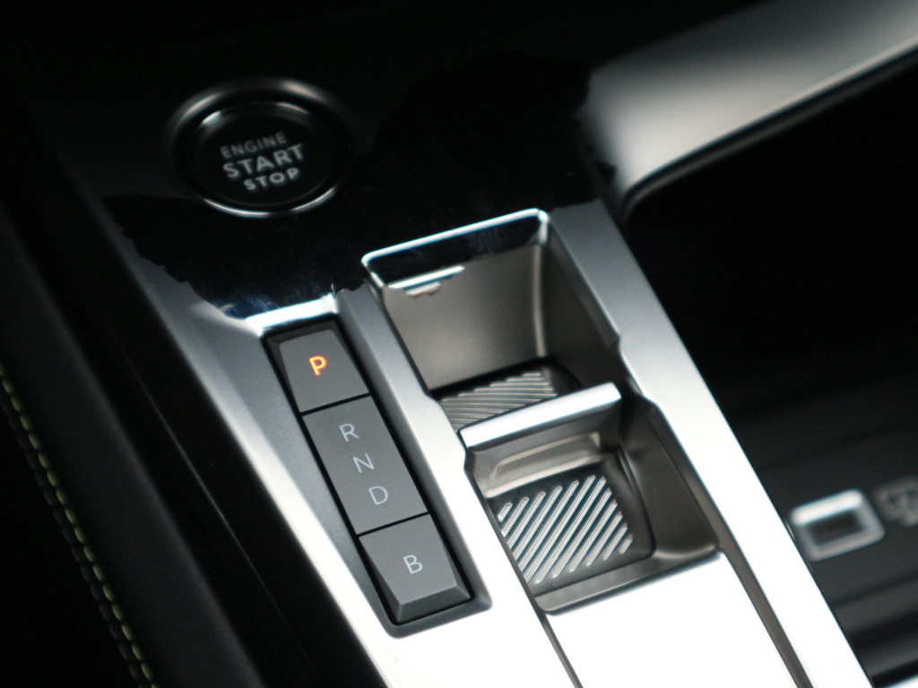 Peugeot 308 (JBX20H) met abonnement