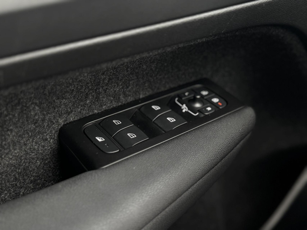 Volvo XC40 (JBN24T) met abonnement