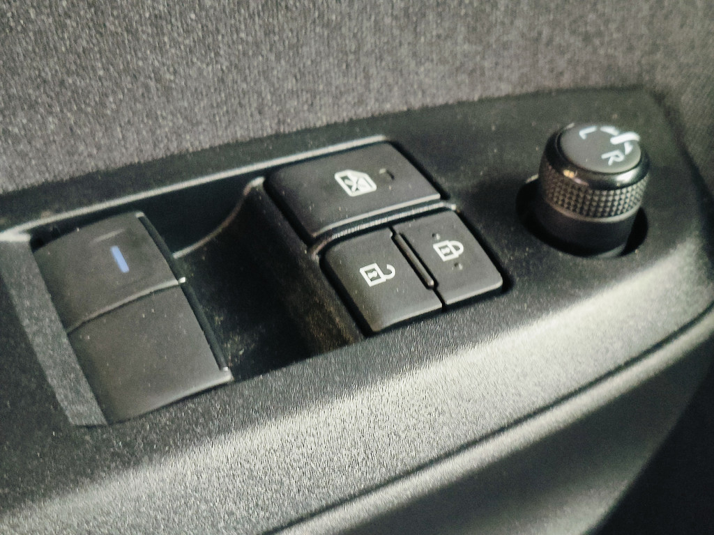 Mazda 2 (JDD14R) met abonnement