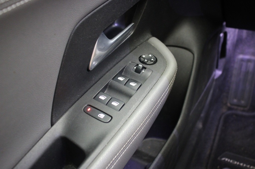 Opel Mokka-e (L359XN) met abonnement