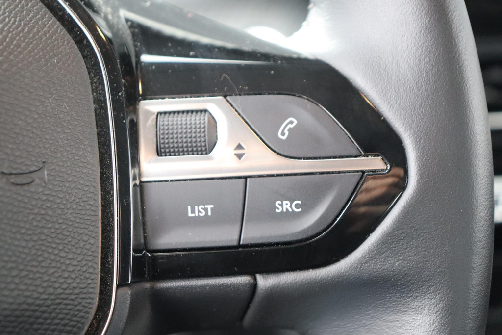 Peugeot e-208 (P987VR) met abonnement