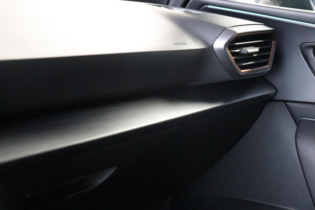 CUPRA Leon (JDG88N) met abonnement