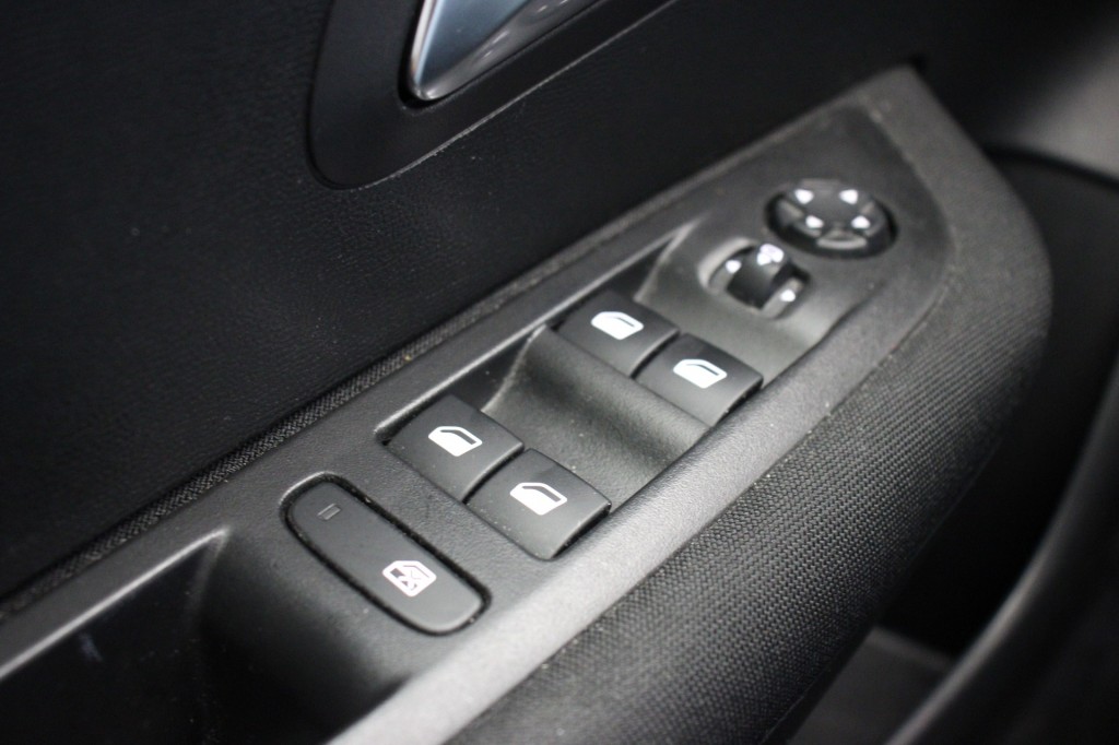 Peugeot 208 (T601BS) met abonnement