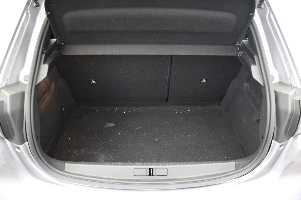 Peugeot 208 (T601BS) met abonnement