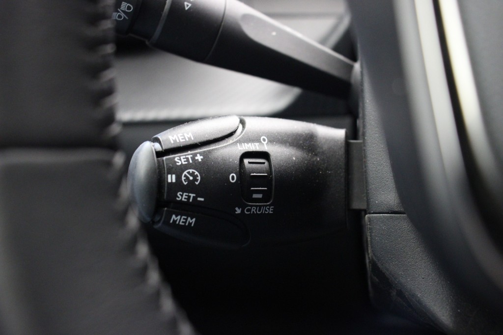 Peugeot 208 (T599BS) met abonnement