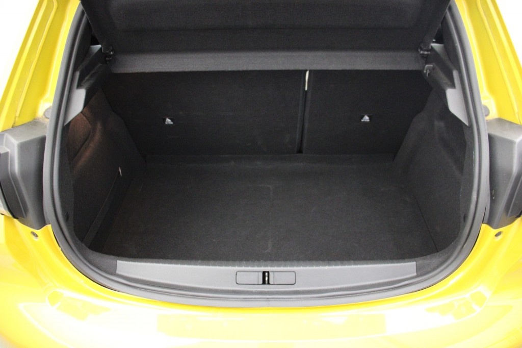 Peugeot 208 (T599BS) met abonnement