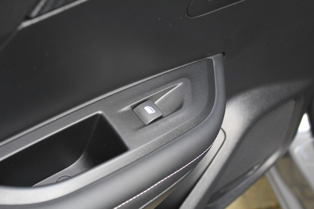 Peugeot 2008 (HXP79B) met abonnement