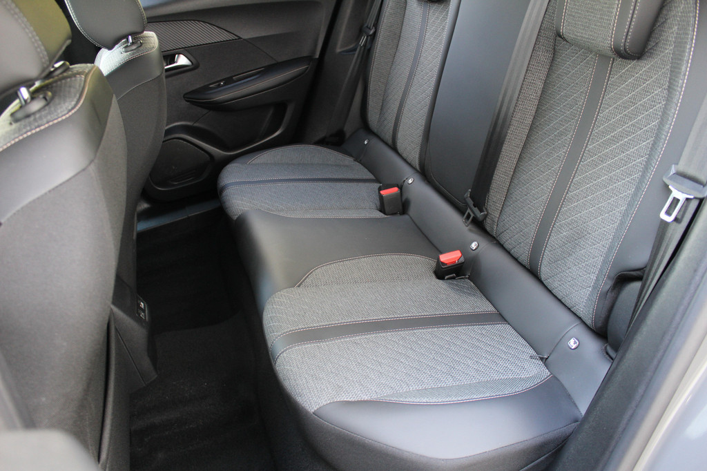 Peugeot 2008 (HXP79B) met abonnement