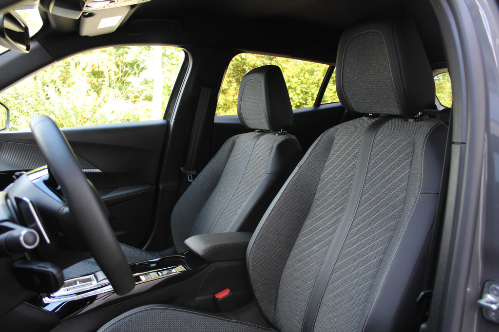 Peugeot 2008 (HXP79B) met abonnement