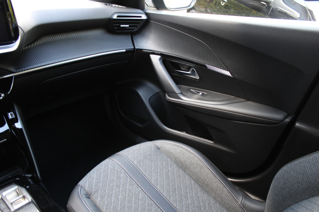 Peugeot 2008 (HXP79B) met abonnement