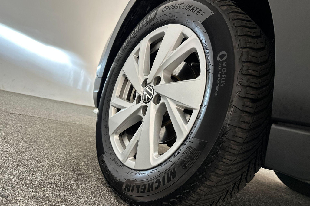 Volkswagen Taigo (T113TB) met abonnement