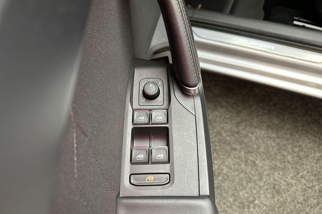 CUPRA Leon Sportstourer (JDP98G) met abonnement