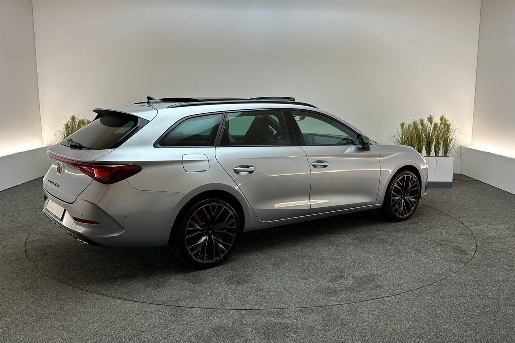CUPRA Leon Sportstourer (JDP98G) met abonnement