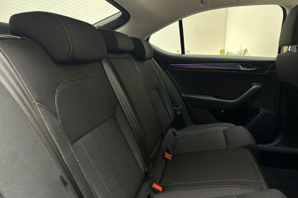 ŠKODA Superb (P780KB) met abonnement