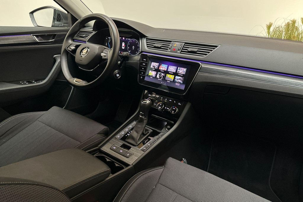 ŠKODA Superb (P780KB) met abonnement