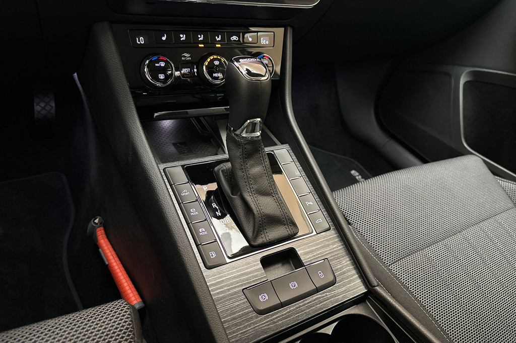 ŠKODA Superb (P780KB) met abonnement