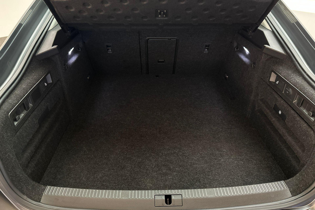 ŠKODA Superb (P780KB) met abonnement