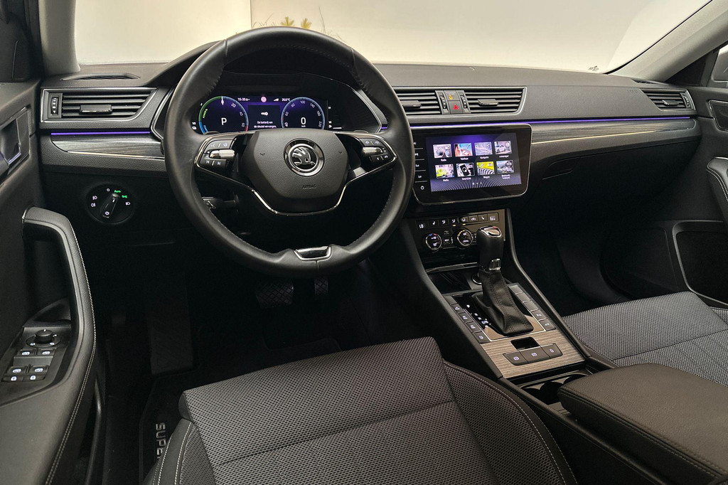 ŠKODA Superb (P780KB) met abonnement