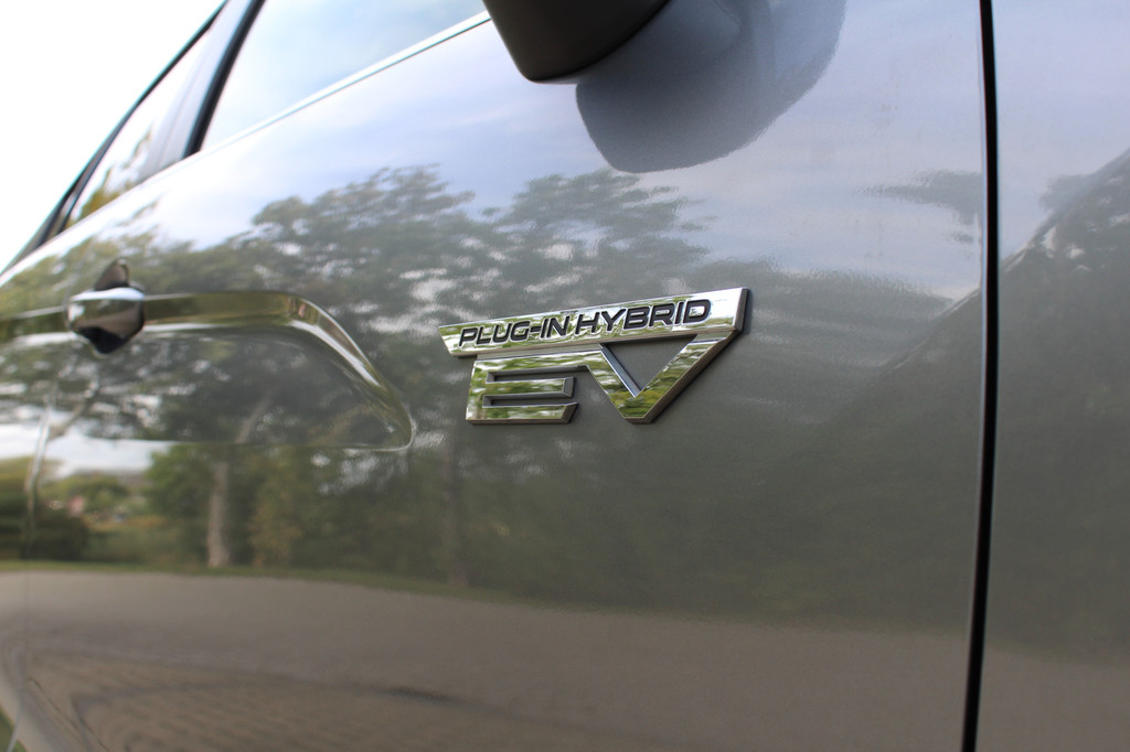 Mitsubishi Eclipse Cross (P923RK) met abonnement