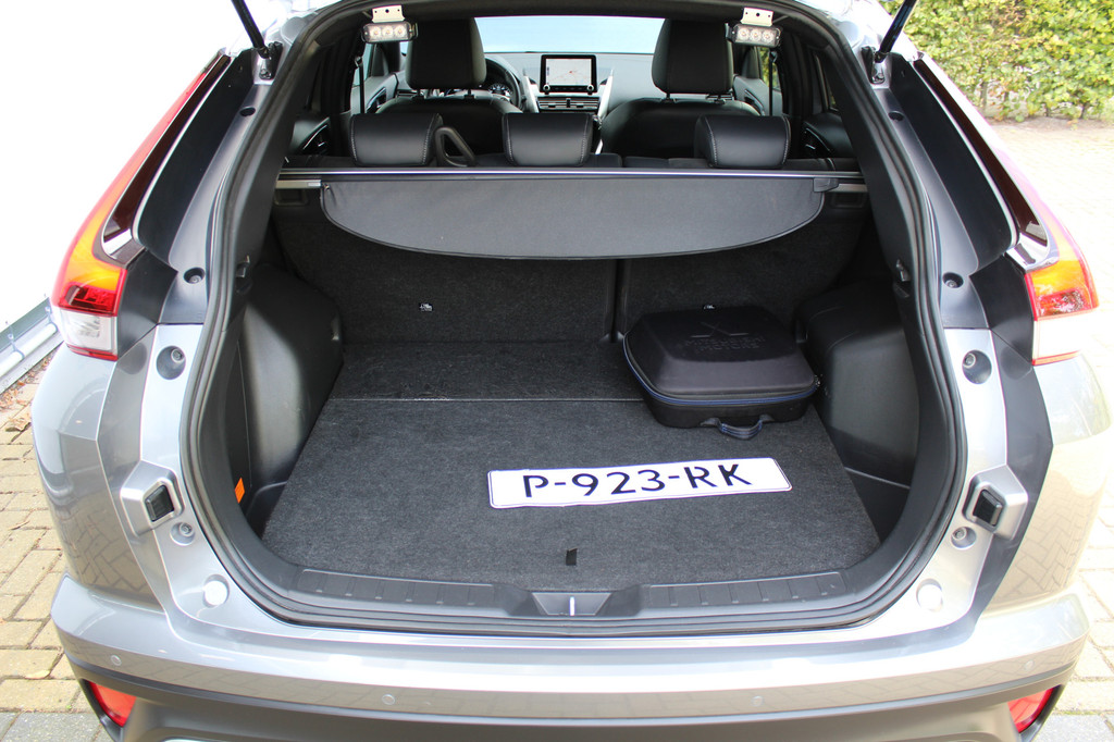 Mitsubishi Eclipse Cross (P923RK) met abonnement