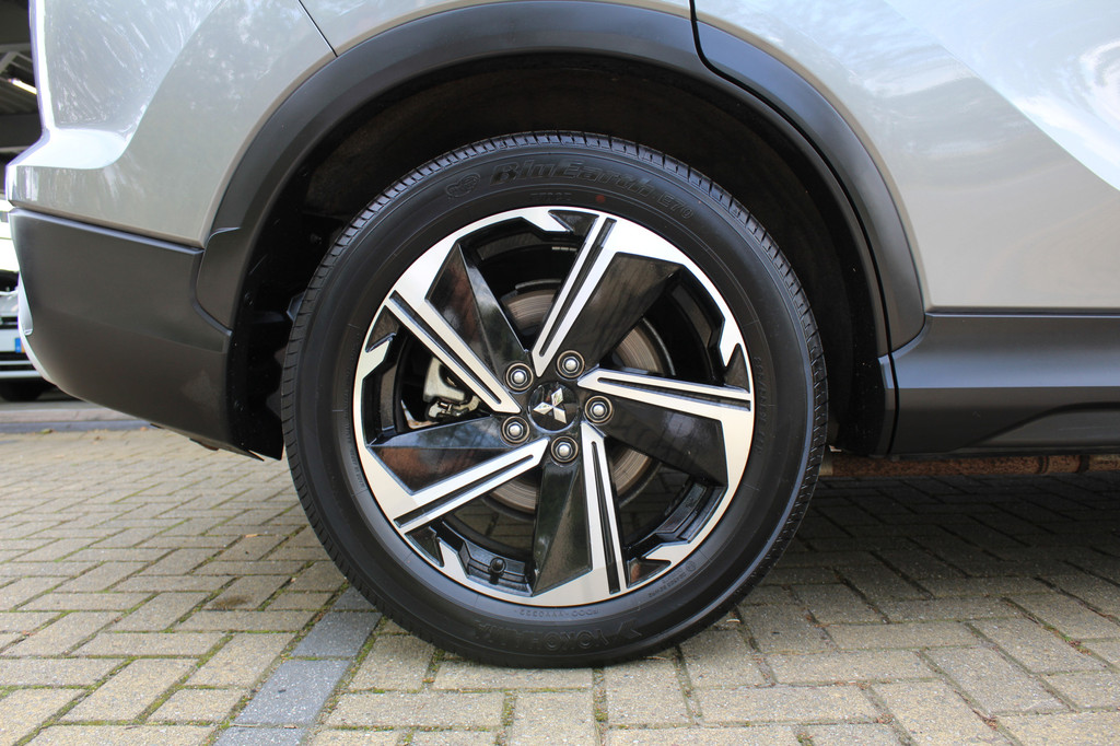 Mitsubishi Eclipse Cross (P923RK) met abonnement