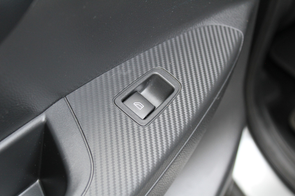 Mitsubishi Eclipse Cross (P923RK) met abonnement