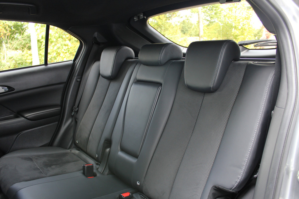 Mitsubishi Eclipse Cross (P923RK) met abonnement