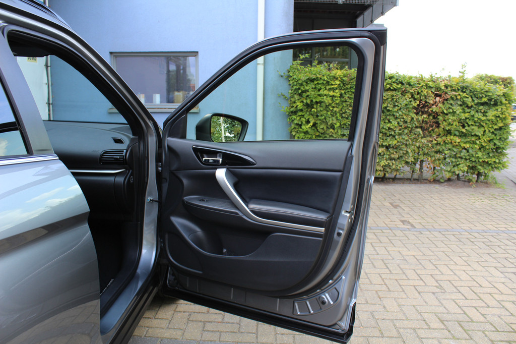 Mitsubishi Eclipse Cross (P923RK) met abonnement
