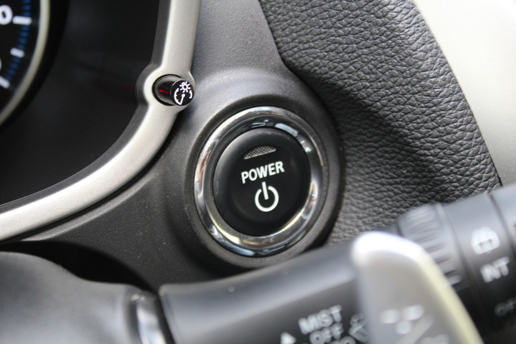 Mitsubishi Eclipse Cross (P923RK) met abonnement