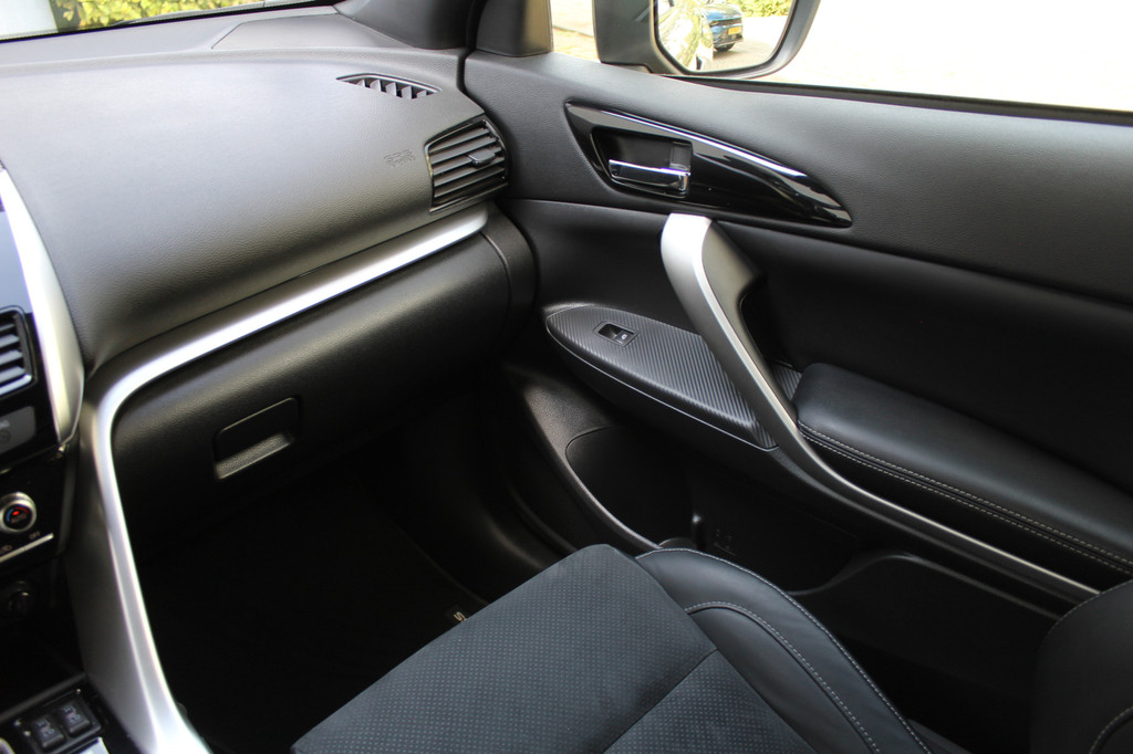 Mitsubishi Eclipse Cross (P923RK) met abonnement