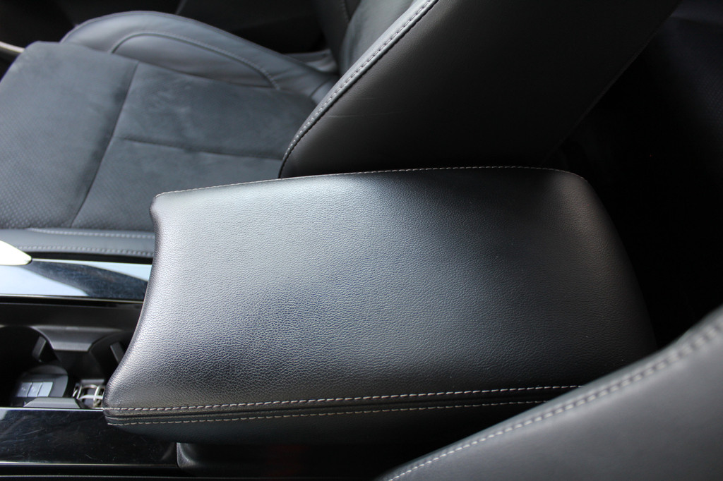 Mitsubishi Eclipse Cross (P923RK) met abonnement