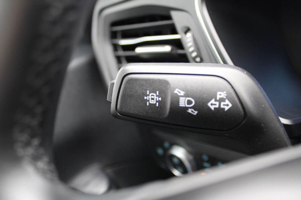 Ford Kuga (L321JB) met abonnement